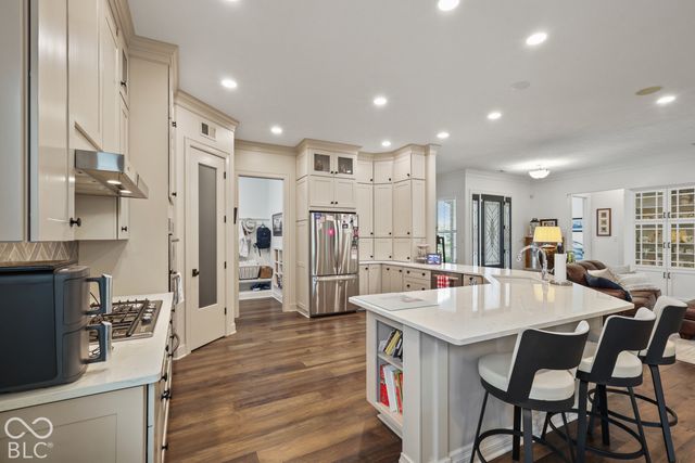 15112 Kampen Circle, Carmel, IN 46033