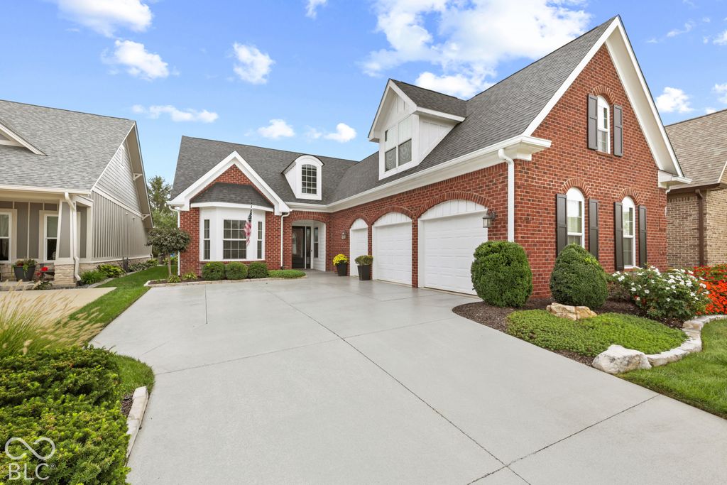 15112 Kampen Circle, Carmel, IN 46033