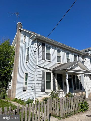 247 N COLLEGE ST, Palmyra, PA 17078