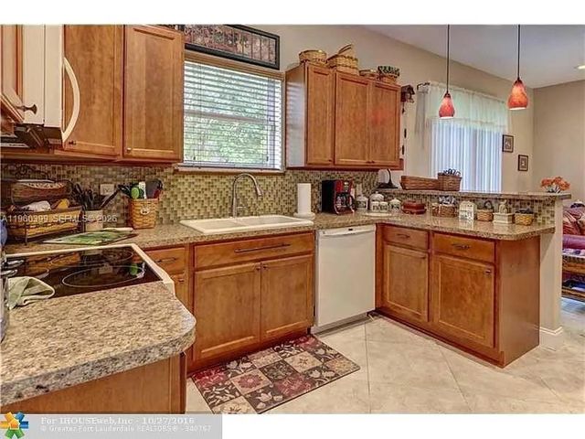 4427 NW 41st Pl 4427, Coconut Creek, FL 33073