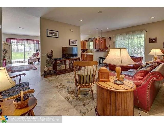 4427 NW 41st Pl 4427, Coconut Creek, FL 33073