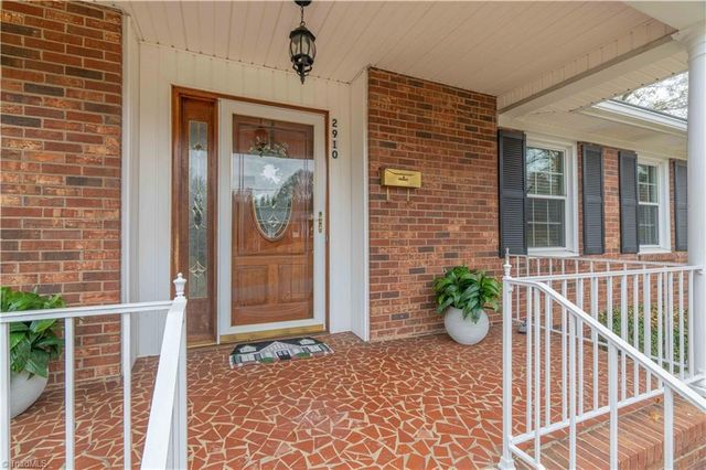 2910 Hope Valley Road, Winston-salem, NC 27106