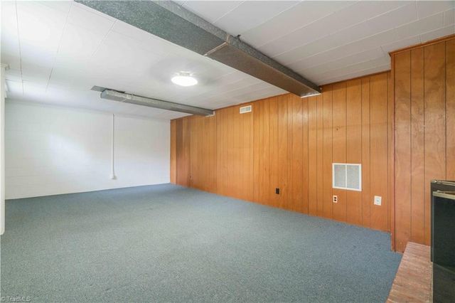 2910 Hope Valley Road, Winston-salem, NC 27106