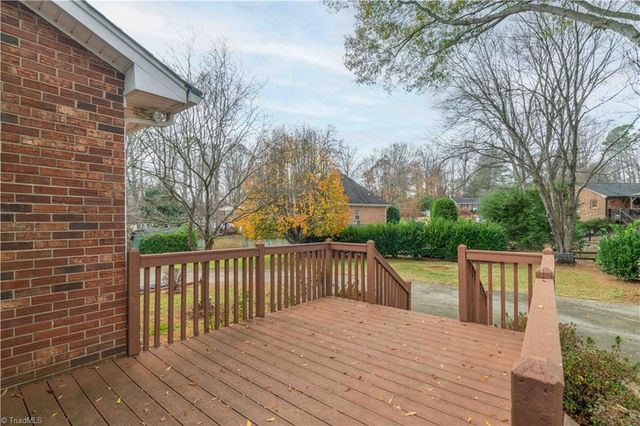 2910 Hope Valley Road, Winston-salem, NC 27106