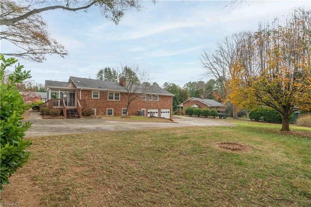 2910 Hope Valley Road, Winston-salem, NC 27106