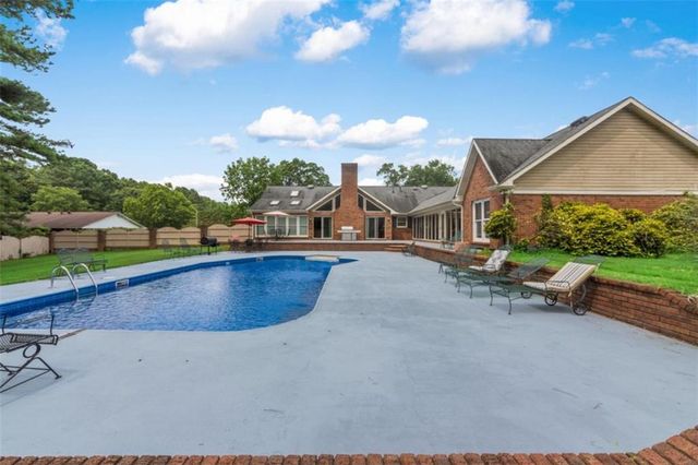 1061 Highway 92, Fayetteville, GA 30214