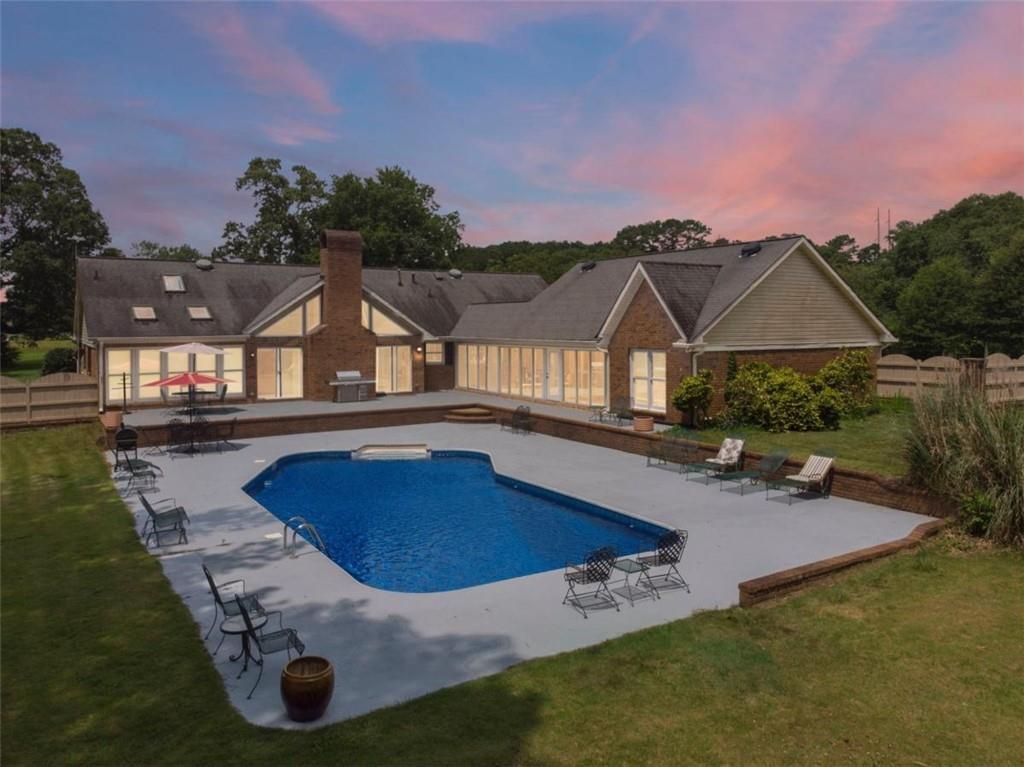 1061 Highway 92, Fayetteville, GA 30214