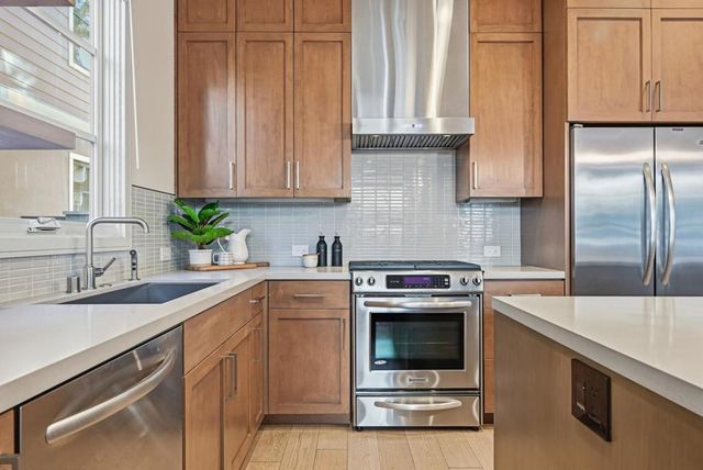 958 California Street, Mountain View, CA 94041