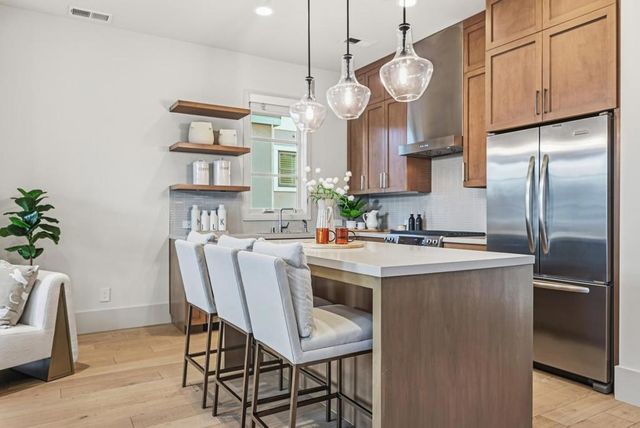 958 California Street, Mountain View, CA 94041