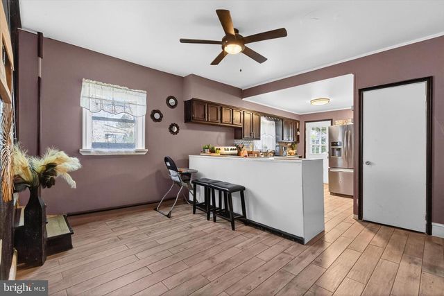 432 W SPRING ST, Frackville, PA 17931