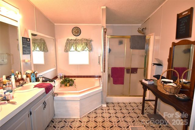 4062 Smokey Creek Road, Lenoir, NC 28645