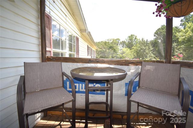 4062 Smokey Creek Road, Lenoir, NC 28645