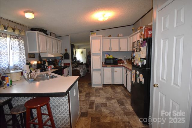4062 Smokey Creek Road, Lenoir, NC 28645
