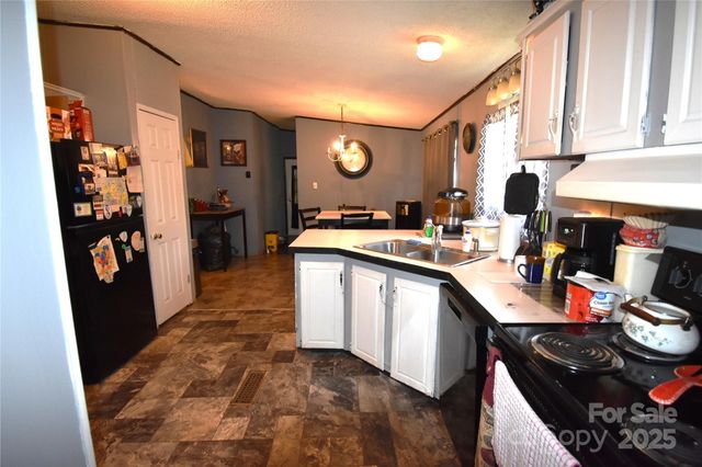 4062 Smokey Creek Road, Lenoir, NC 28645