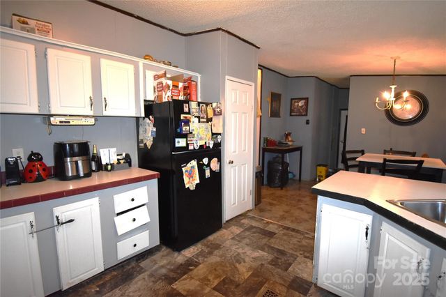 4062 Smokey Creek Road, Lenoir, NC 28645