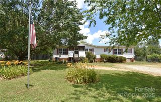 4062 Smokey Creek Road, Lenoir, NC 28645
