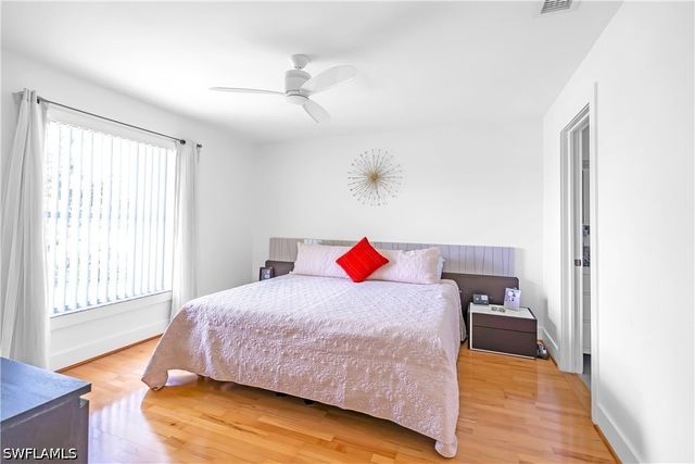 1330 Derbyshire CT E203, Naples, FL 34116