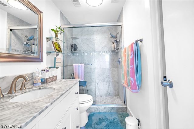 1330 Derbyshire CT E203, Naples, FL 34116