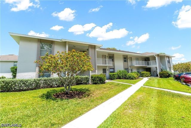 1330 Derbyshire CT E203, Naples, FL 34116