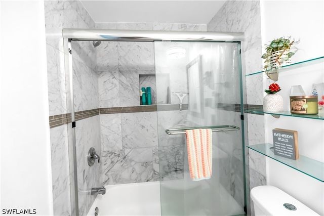 1330 Derbyshire CT E203, Naples, FL 34116
