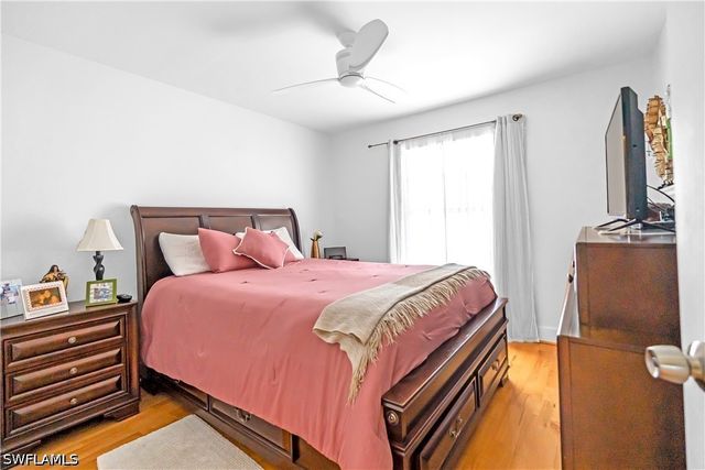 1330 Derbyshire CT E203, Naples, FL 34116