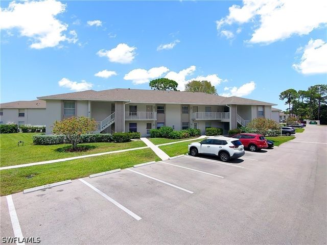 1330 Derbyshire CT E203, Naples, FL 34116