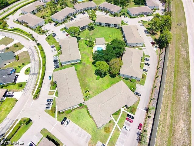 1330 Derbyshire CT E203, Naples, FL 34116