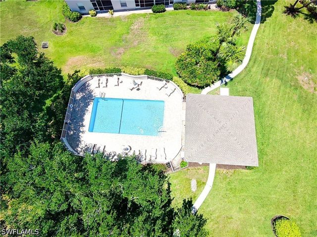 1330 Derbyshire CT E203, Naples, FL 34116