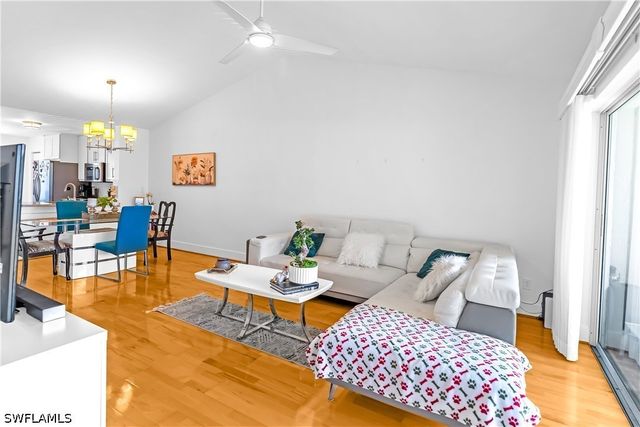 1330 Derbyshire CT E203, Naples, FL 34116