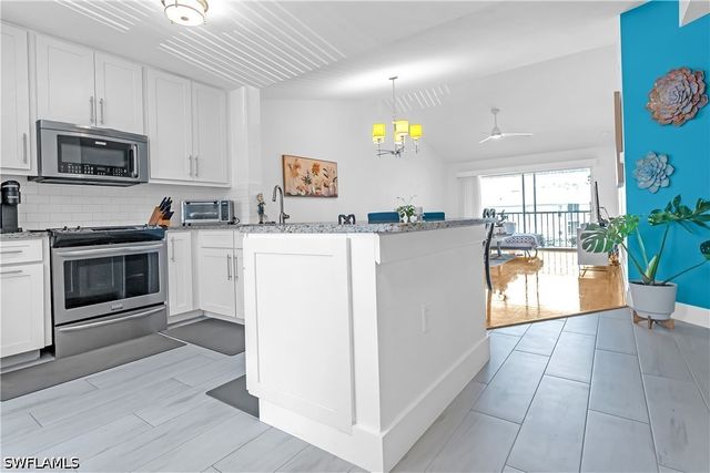 1330 Derbyshire CT E203, Naples, FL 34116