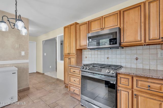 13 Scenic Drive, Freehold, NJ 07728