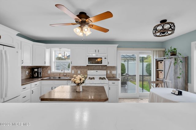 1605 1st Avenue, Toms River, NJ 08757