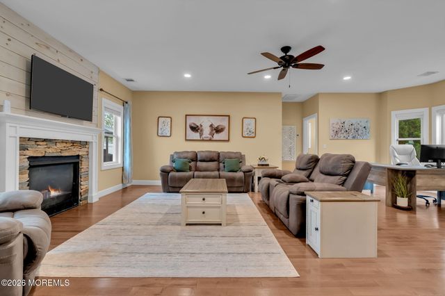 1605 1st Avenue, Toms River, NJ 08757