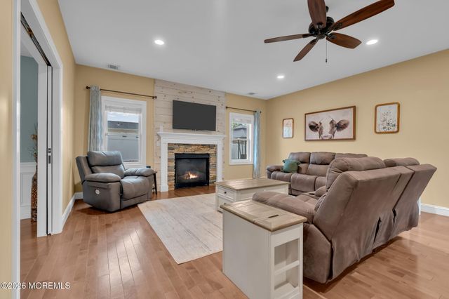 1605 1st Avenue, Toms River, NJ 08757