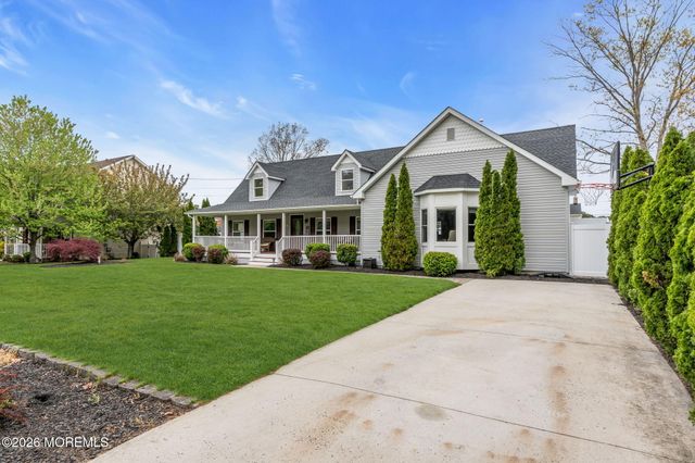 1605 1st Avenue, Toms River, NJ 08757