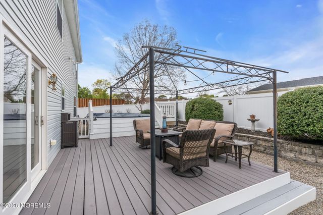 1605 1st Avenue, Toms River, NJ 08757