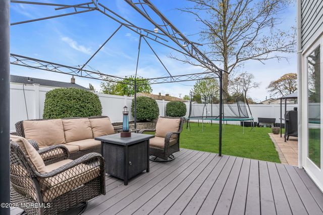 1605 1st Avenue, Toms River, NJ 08757