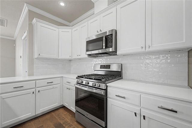 2190 N Woodlark Lane, Fayetteville, AR 72704