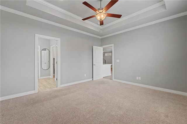 2190 N Woodlark Lane, Fayetteville, AR 72704