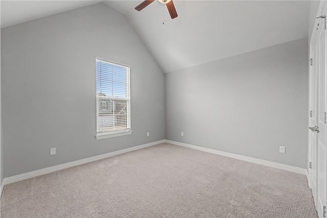 2190 N Woodlark Lane, Fayetteville, AR 72704