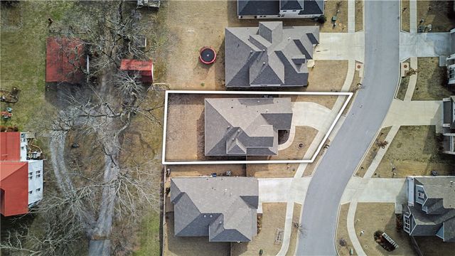 2190 N Woodlark Lane, Fayetteville, AR 72704