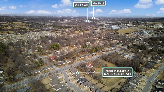 2190 N Woodlark Lane, Fayetteville, AR 72704