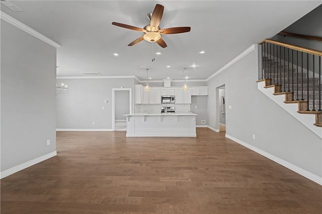 2190 N Woodlark Lane, Fayetteville, AR 72704