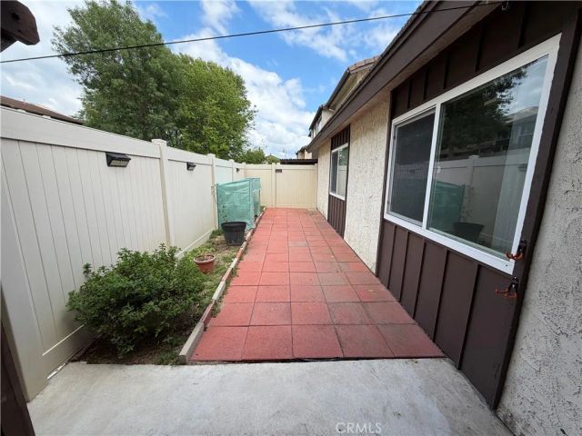 2110 Hawthorne Court, San Bernardino, CA 92404