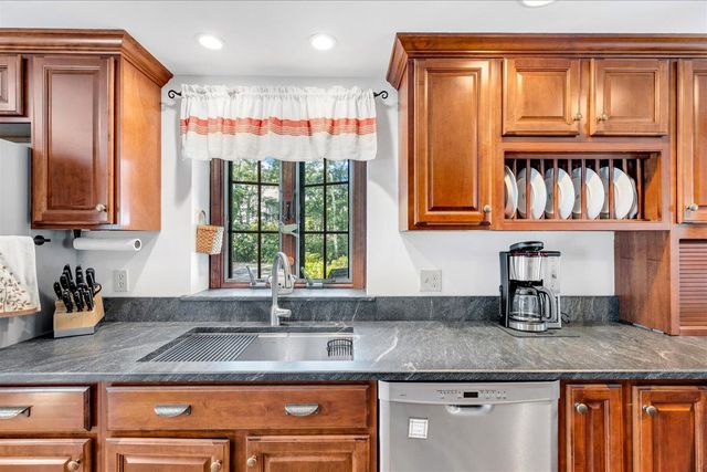 76 Blackthorn Road, Marstons Mills, MA 02648