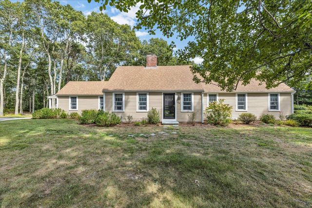76 Blackthorn Road, Marstons Mills, MA 02648