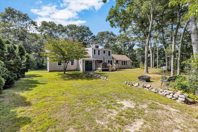 76 Blackthorn Road, Marstons Mills, MA 02648