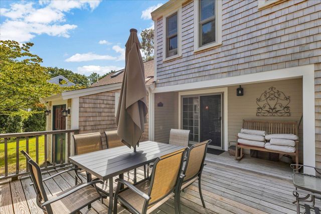 76 Blackthorn Road, Marstons Mills, MA 02648