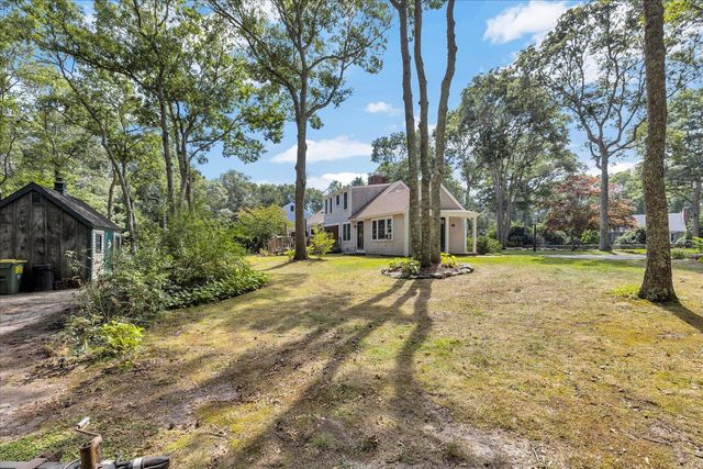 76 Blackthorn Road, Marstons Mills, MA 02648