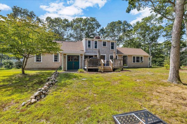 76 Blackthorn Road, Marstons Mills, MA 02648